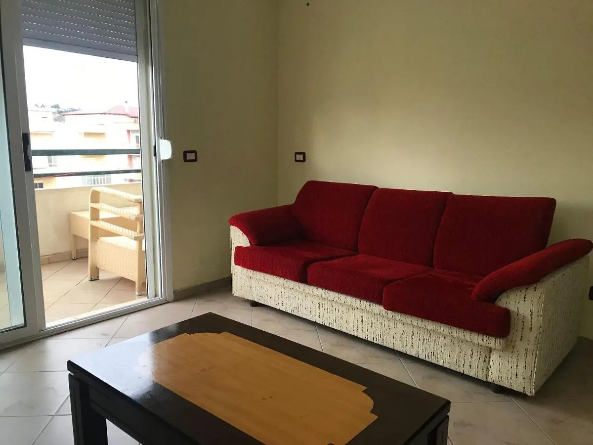 Max'S Holiday Apartment Vlore