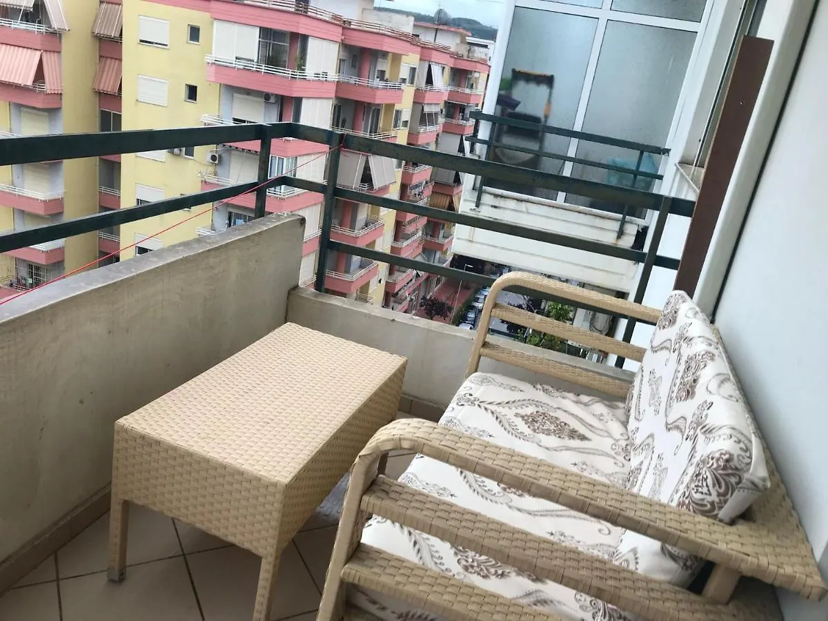 Max'S Holiday Apartment Vlore